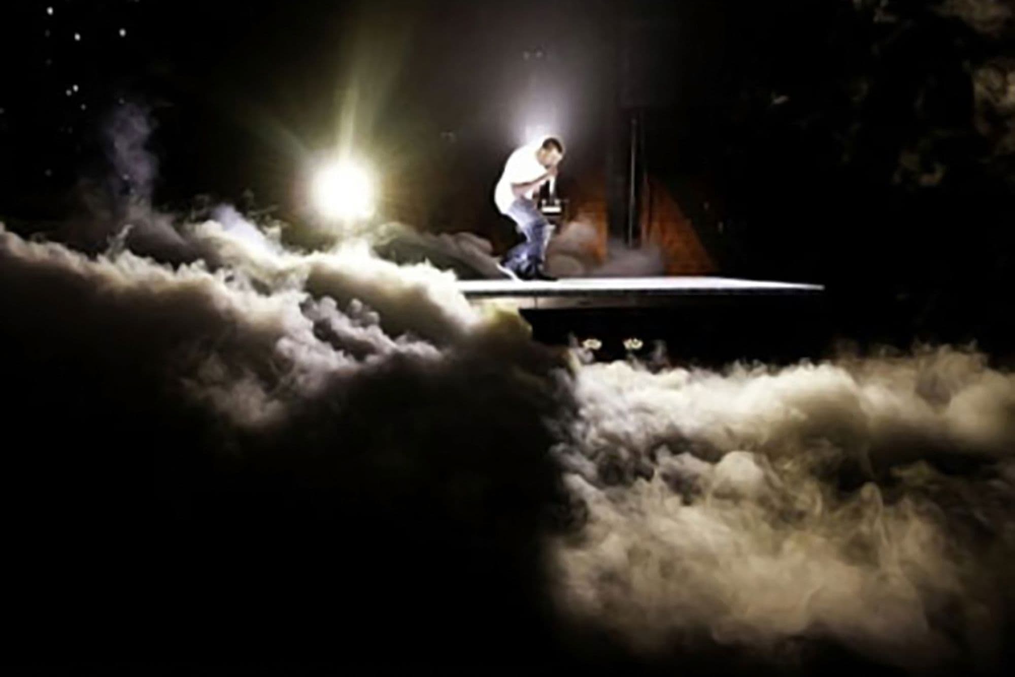 Kanye West Glow In The Dark Arena Tour Es Devlin kanye-west-glow-in-the-dark-arena-tour-es-devlin