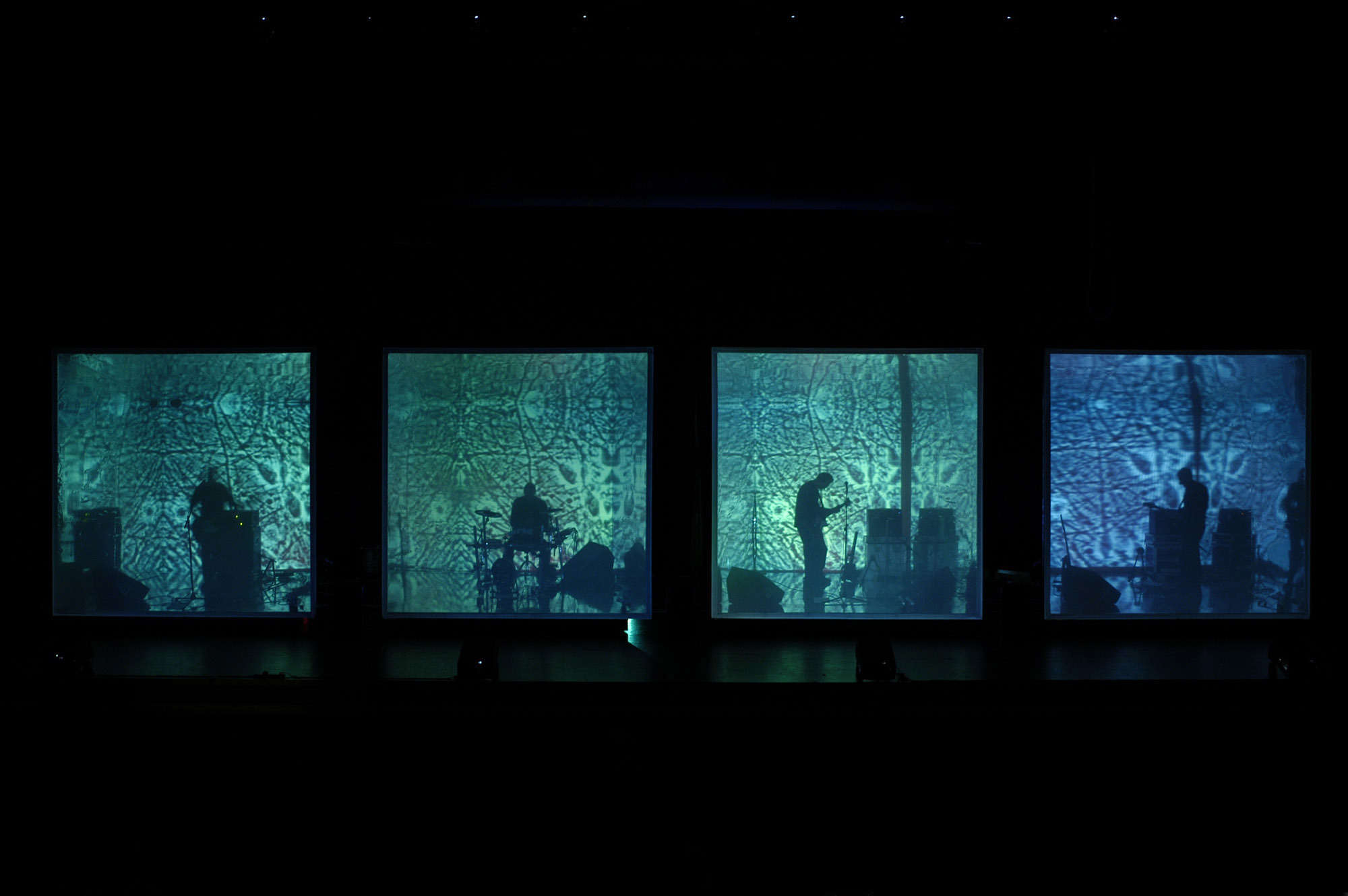 Wire Flag Burning Es Devlin